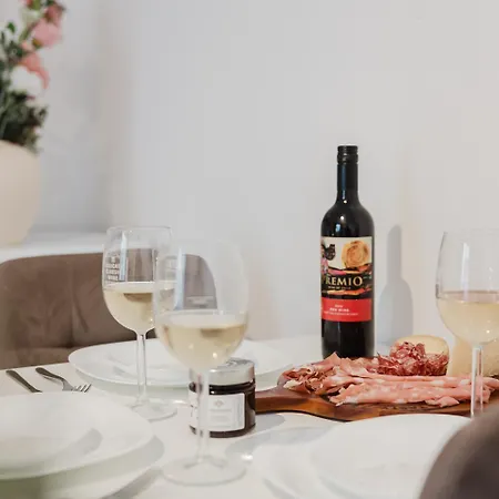 Tropea Court 5a By Homely *