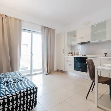 Tropea Court 5a By Homely * Sliema
