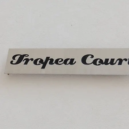 Tropea Court 5a By Homely Apartment