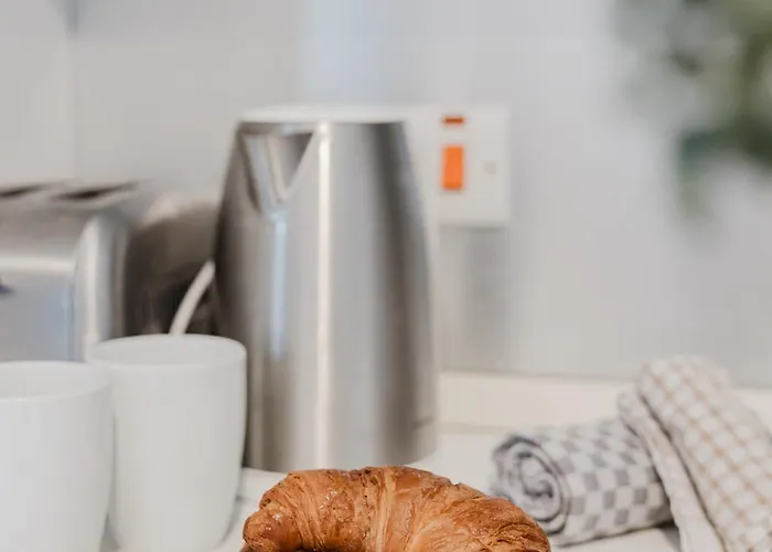 아파트 Tropea Court 5a By Homely 슬리에마