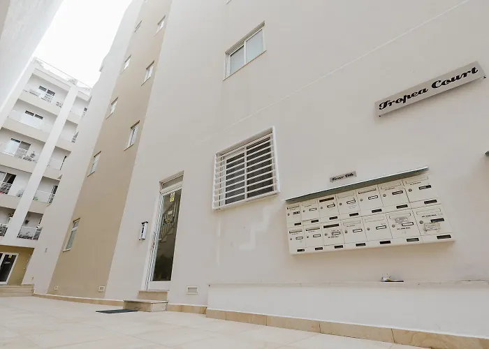 Tropea Court 5a By Homely 아파트