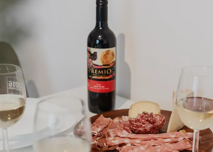 Tropea Court 5a By Homely * 슬리에마