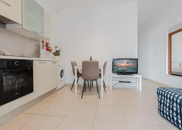 Tropea Court 5a By Homely 아파트 *